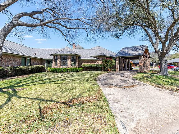2nd image of 50 Riviera Cir