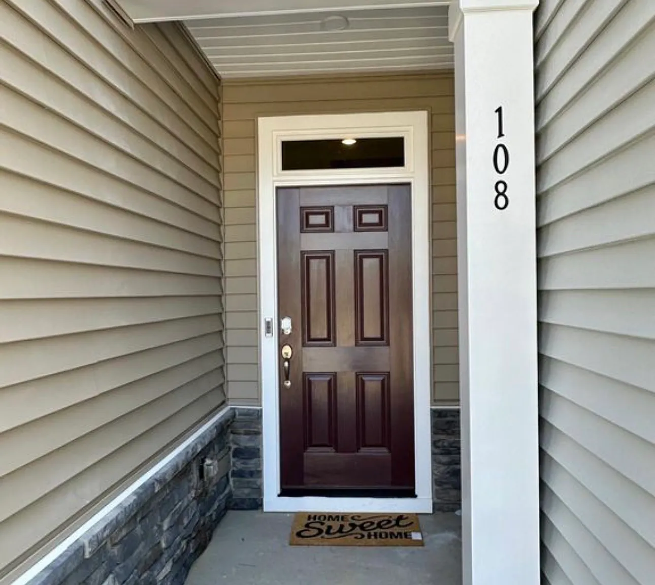 3 bed, 2.5 bath, 1924 sqft, $2,095 — Photo 2
