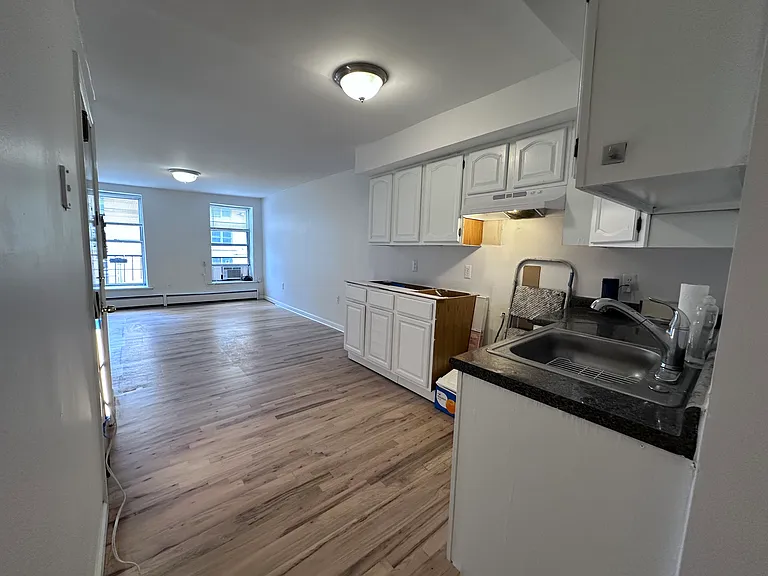 612 2nd St #4 — Photo 14