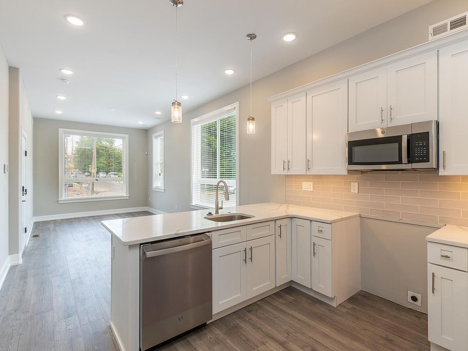 1st image of 930 W Susquehanna Ave #1
