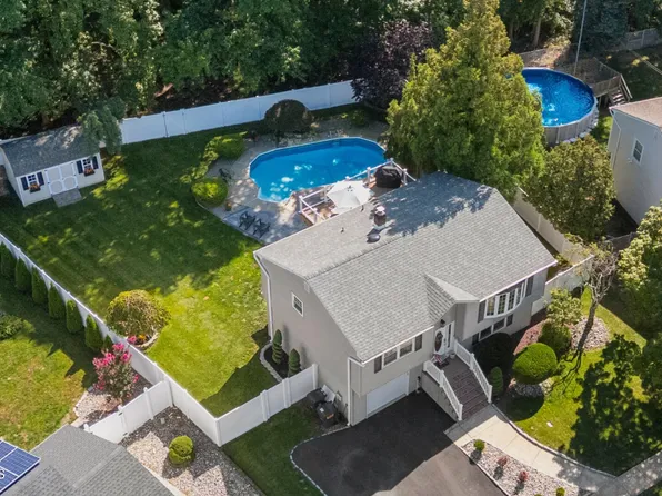 47 Croman Court, Hazlet, NJ 07730