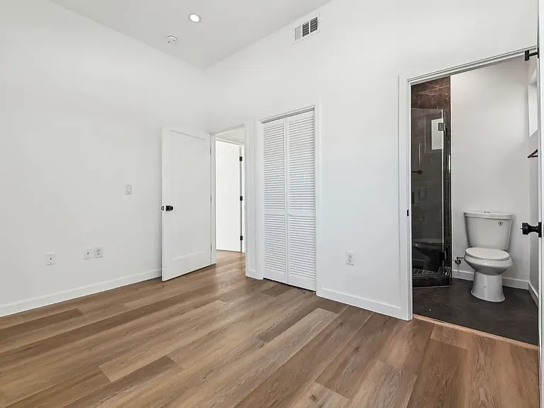 2919 S Burnside Ave #1 — Photo 36
