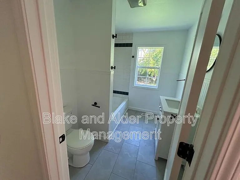 198 NE 157th Ave — Photo 10