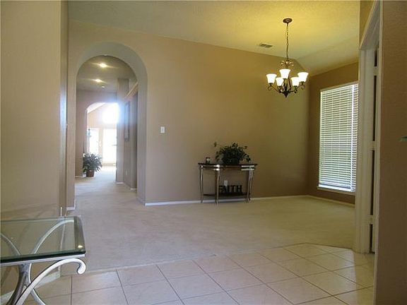 3rd image of 7024 Park Hill Trl