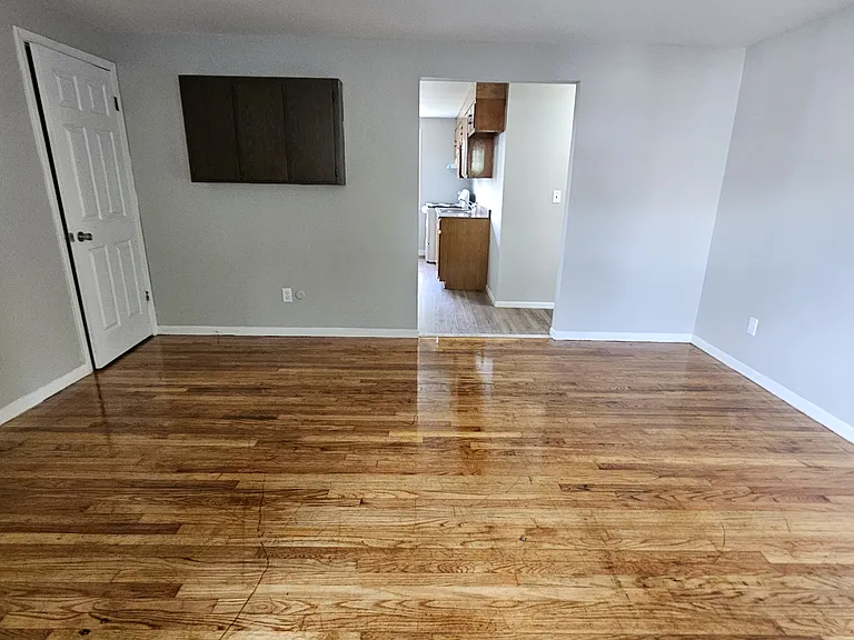 960 1st Ave #7A — Photo 3