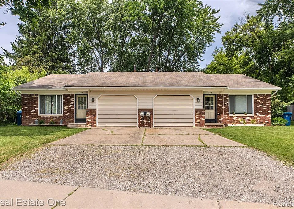 207 Murphy St #207