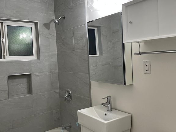 5th image of 1374 Saint Francis St