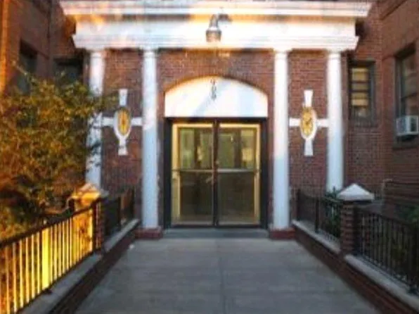 2901 Avenue I image 1 of 6