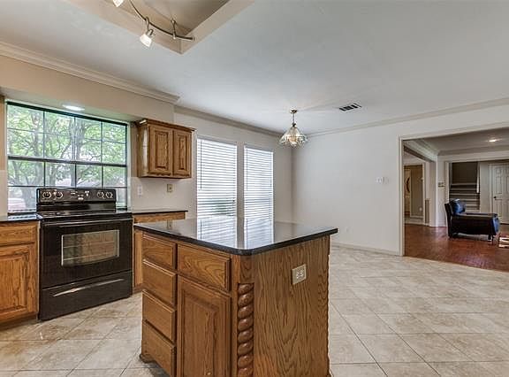 3rd image of 2521 Big Oaks Dr