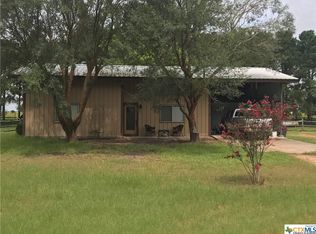 370 Green Acres Rd, Yorktown, TX 78164