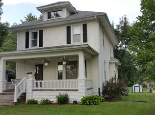 1617 Orange St, Muscatine, IA 52761
