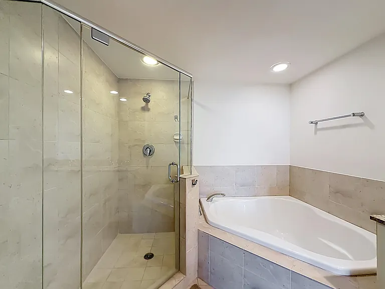 610 W Las Olas Blvd #1819N — Photo 38