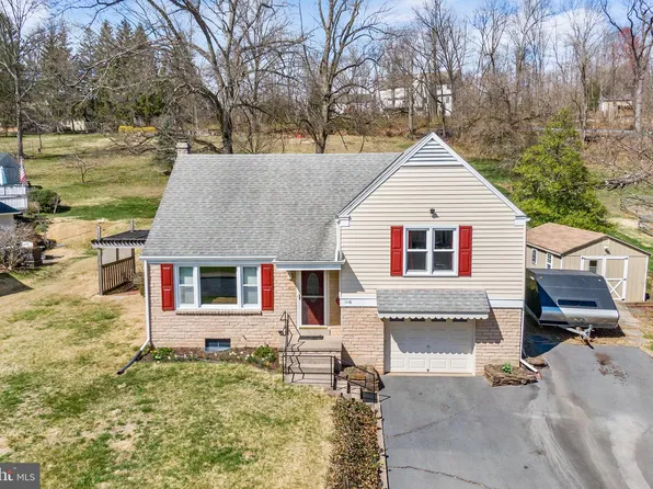 1116 N 7th St, Perkasie, PA 18944
