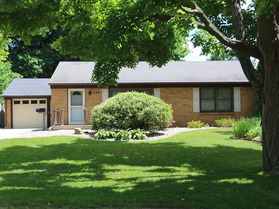 1st image of 226 E Westwood Dr