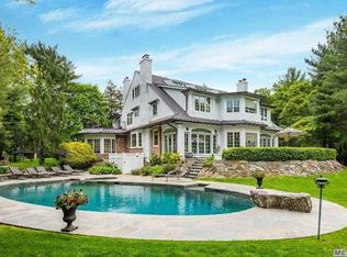 57 North Dr, Manhasset, NY 11030