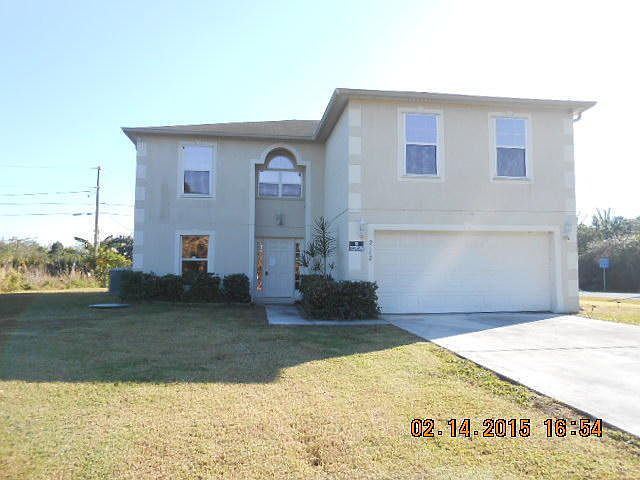 Home For Sale In Port saint lucie