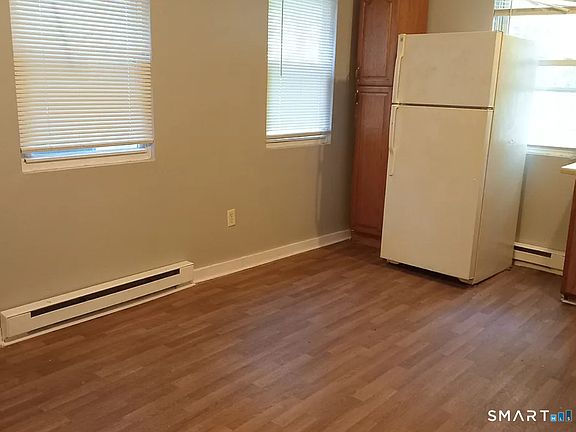 4th image of 88 Olive St
