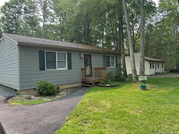 1190 Chickadee Dr, Pocono Summit, PA 18346