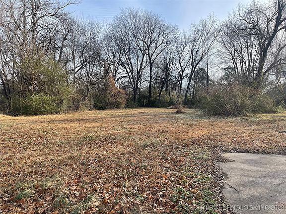 4th image of 916 Choctaw St