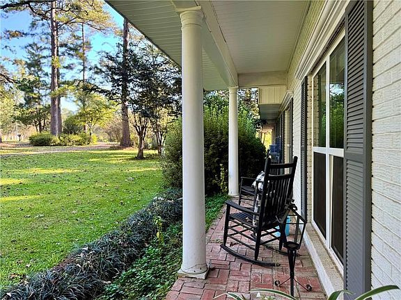 4th image of 130 Holt Rd