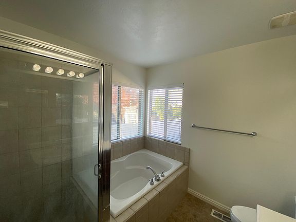 5th image of 2390 W 2200th St N