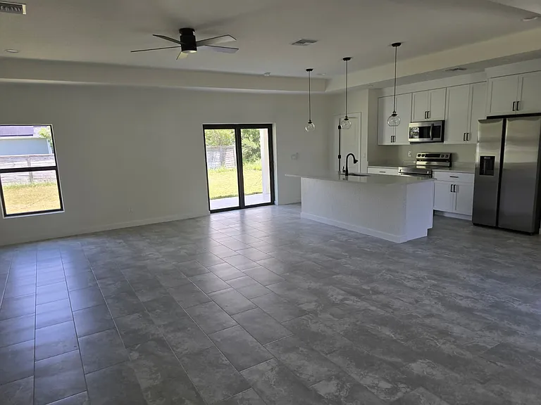 4240 Las Almanos Ave — Photo 7