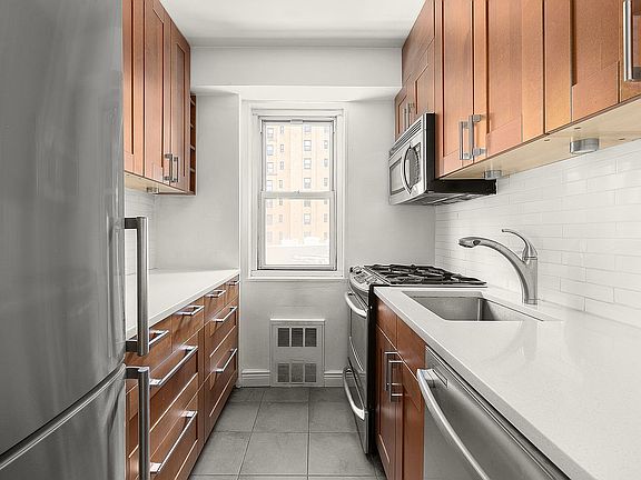 5th image of 310 Lexington Ave #9E