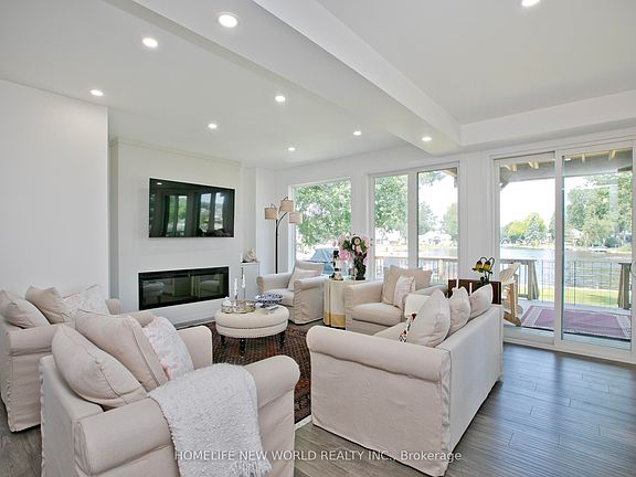 3rd image of 62 Simcoe Rd