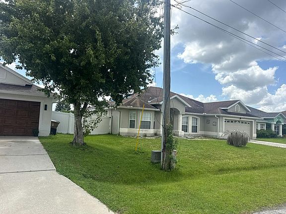 3rd image of 405 Britten Dr