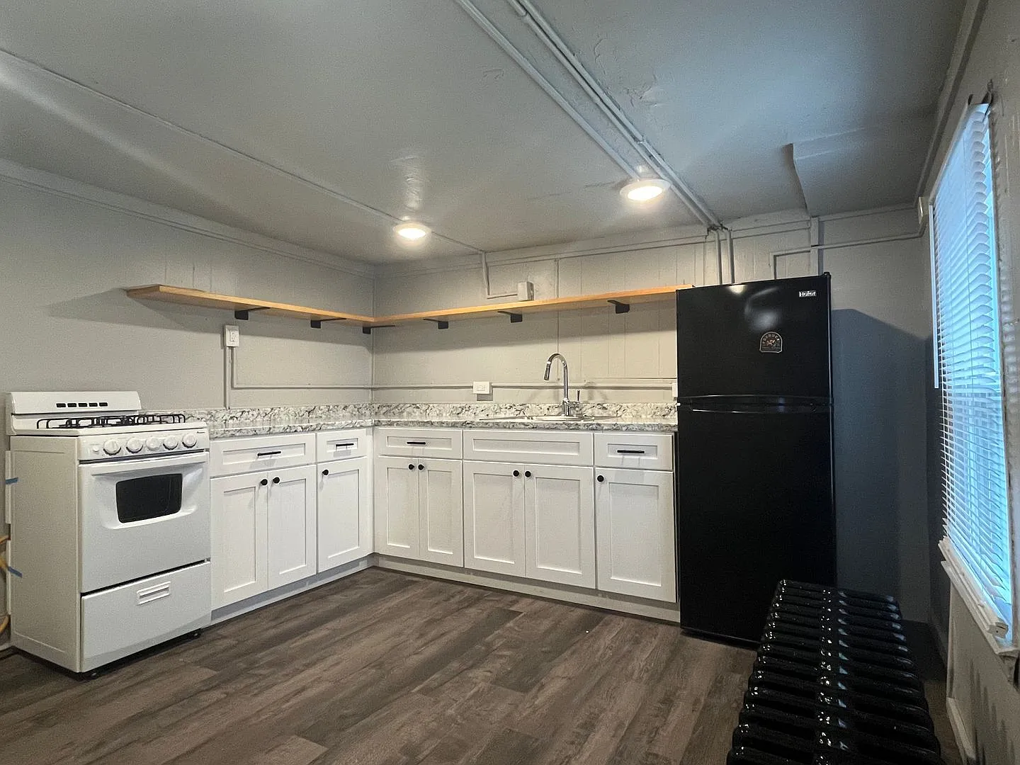 633 Manor Street — Photo 3