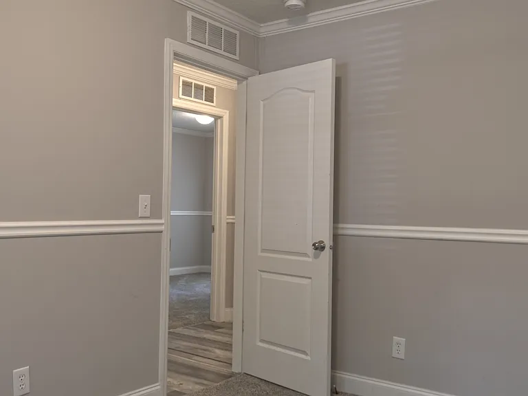 1527 Twin Valley Trl — Photo 12
