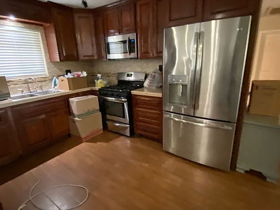 3rd image of 2813 Coventry Dr