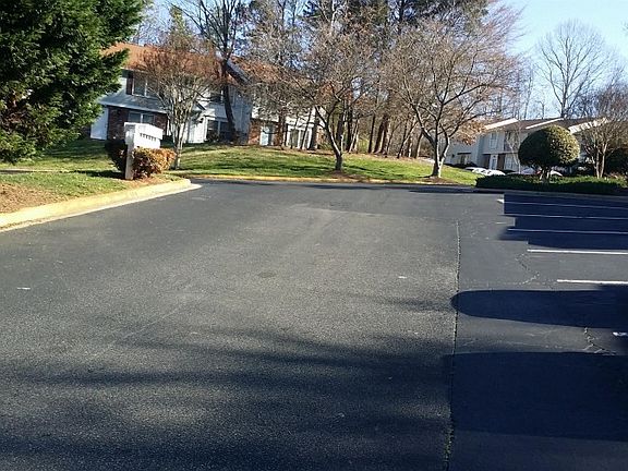 5th image of 7320 Pebblestone Dr APT D