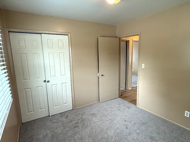 401 Morris Dr — Photo 8