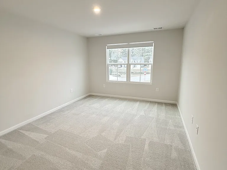 400 El Camino Dr #B — Photo 13