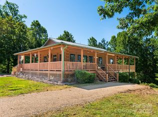 129 Melrose Lake Rd, Saluda, NC 28773