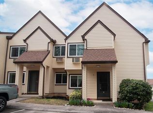 225 High St APT F, Westerly, RI 02891