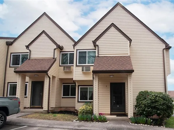 225 High St APT F, Westerly, RI 02891