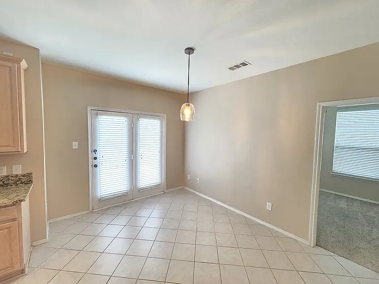 625 Manchester Dr — Photo 30