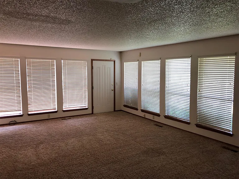 6448 W Hefner Rd — Photo 47