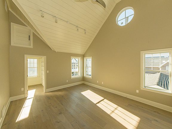 5th image of 176 Winthrop St #1