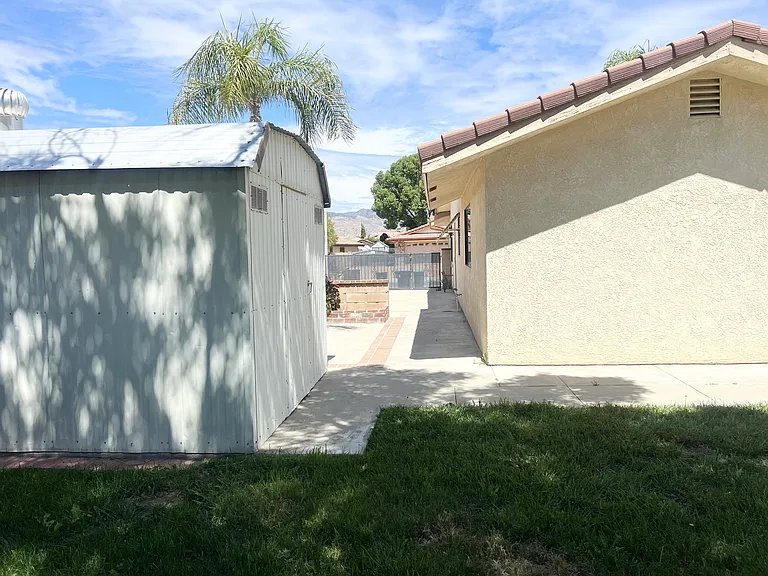 739 Chardonnay Pl — Photo 25