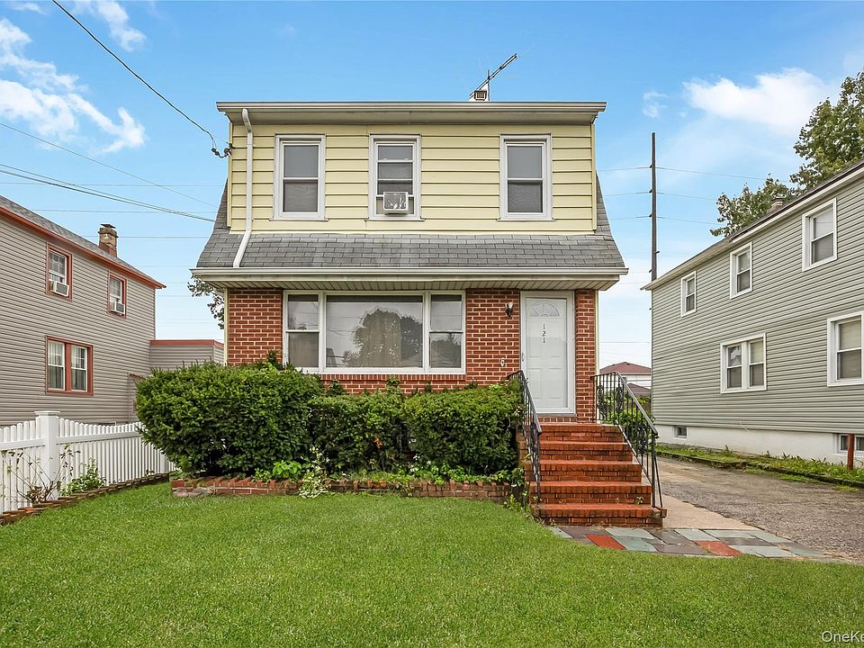 1st image of 121 Cochran Place