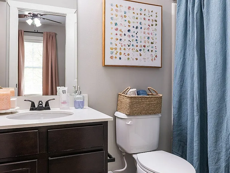 Costar Bathroom 3