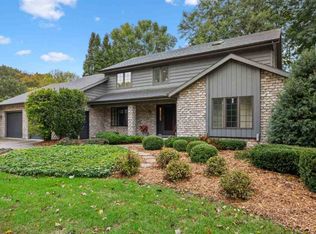 1107 E Sunset Ave, Appleton, WI 54911