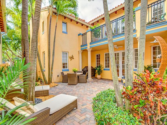 Al Fresco Dining Awaits