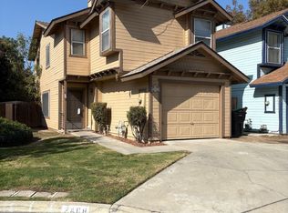 2408 W Packwood Dr, Visalia, CA 93277