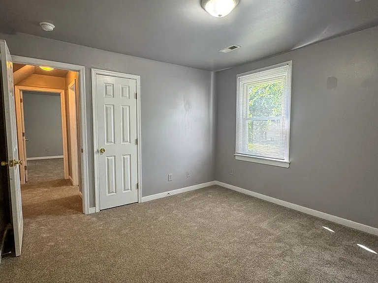525 E Cawson St — Photo 9