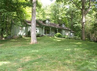 179 Hickory Rdg, Canton, NC 28716