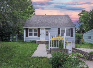 644 Thornton St, Liberty, MO 64068